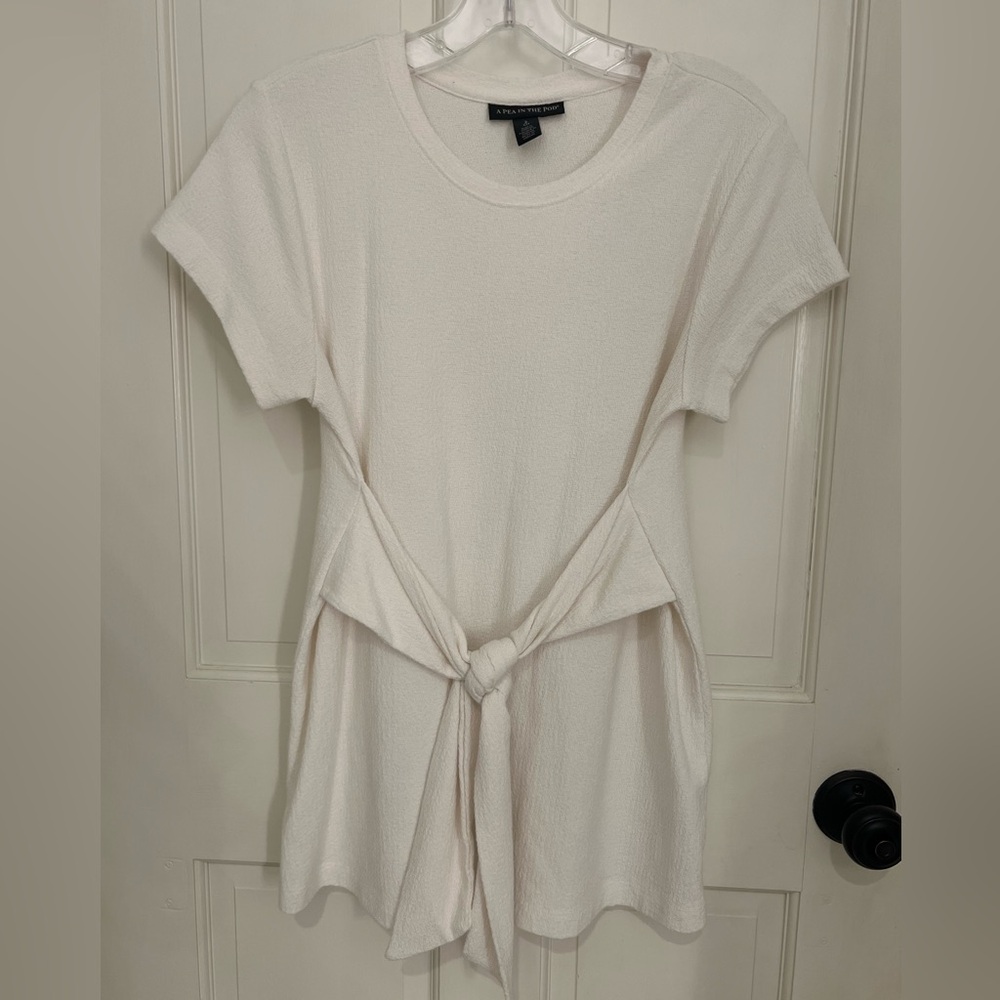 A Pea in the Pod Cream Short Sleeve Tie-Front Maternity Top